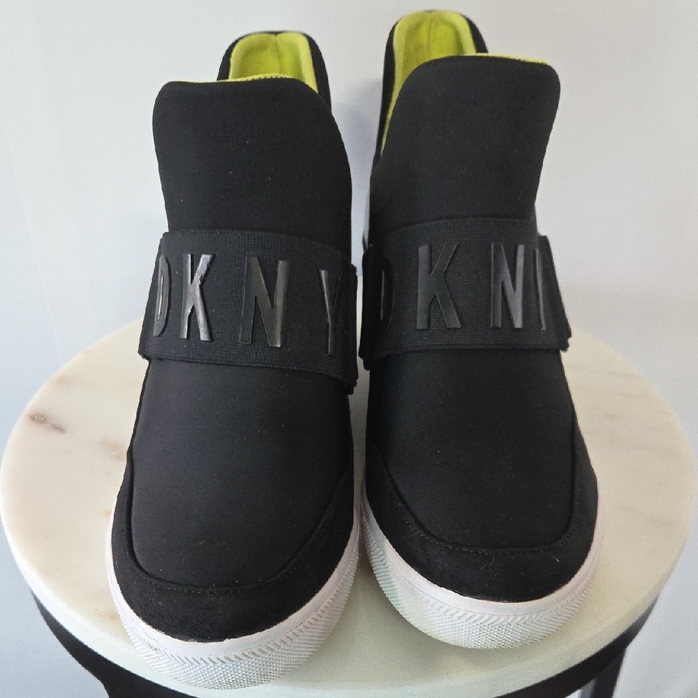 DKNY Black Wedge Slip-On Sneakers with Lime Interior Size 8.5 - Picture 2 of 7